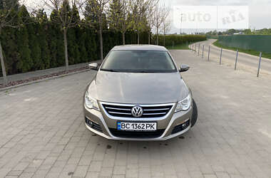 Купе Volkswagen CC / Passat CC 2011 в Львове