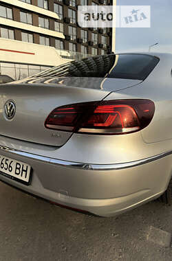 Купе Volkswagen CC / Passat CC 2013 в Киеве