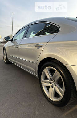 Купе Volkswagen CC / Passat CC 2013 в Киеве