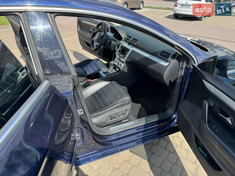 Купе Volkswagen CC / Passat CC 2012 в Мукачево