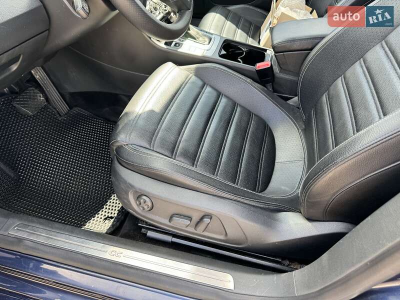 Купе Volkswagen CC / Passat CC 2012 в Мукачево