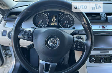 Купе Volkswagen CC / Passat CC 2009 в Стрые