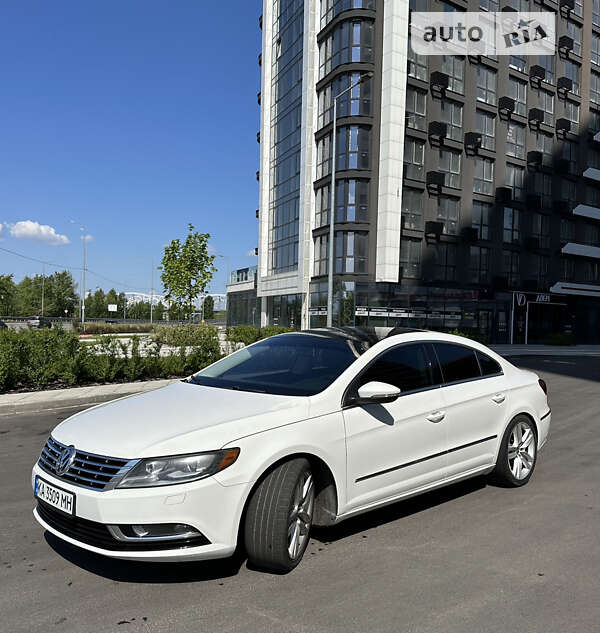 Купе Volkswagen CC / Passat CC 2012 в Києві