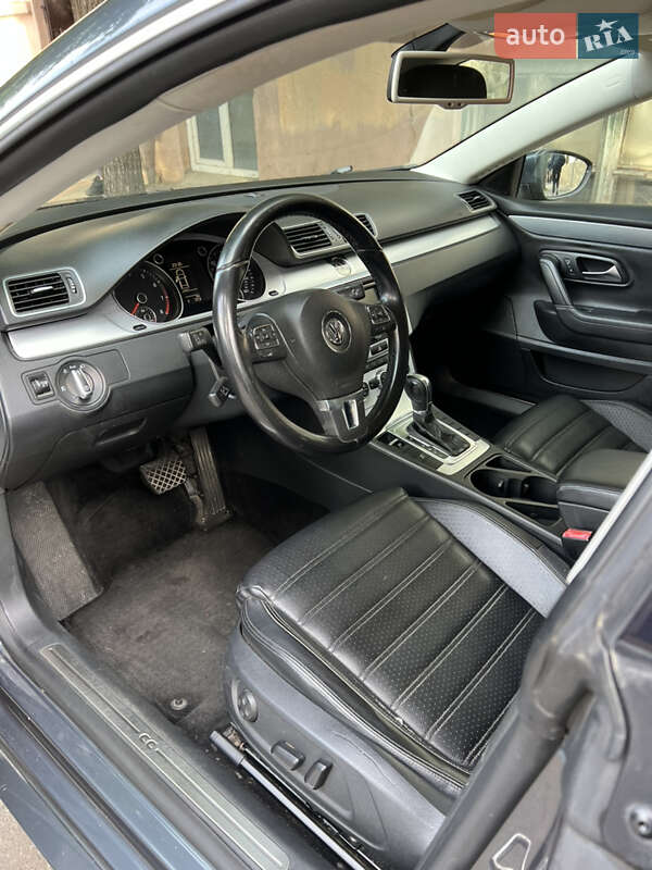 Купе Volkswagen CC / Passat CC 2013 в Черновцах