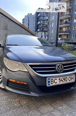 Купе Volkswagen CC / Passat CC 2011 в Львові