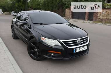 Купе Volkswagen CC / Passat CC 2010 в Львове