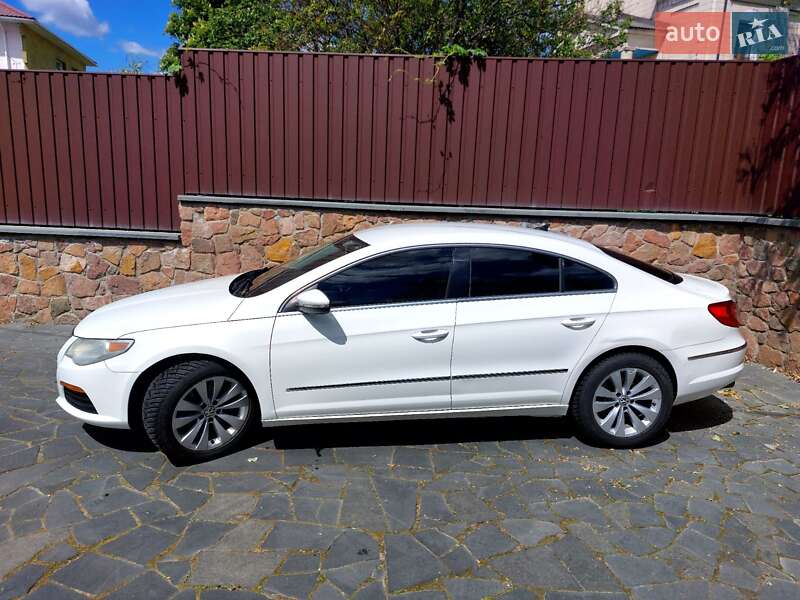 Купе Volkswagen CC / Passat CC 2010 в Малине