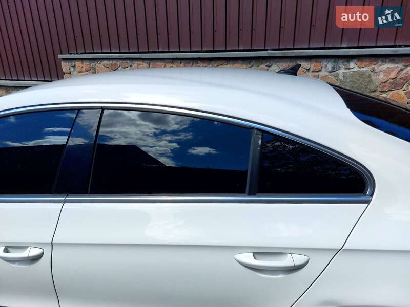 Купе Volkswagen CC / Passat CC 2010 в Малине