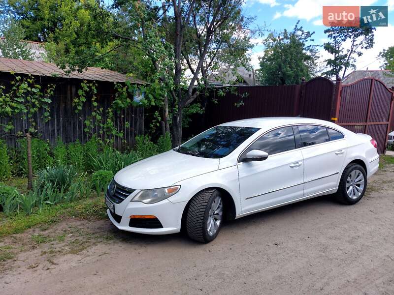 Купе Volkswagen CC / Passat CC 2010 в Малине