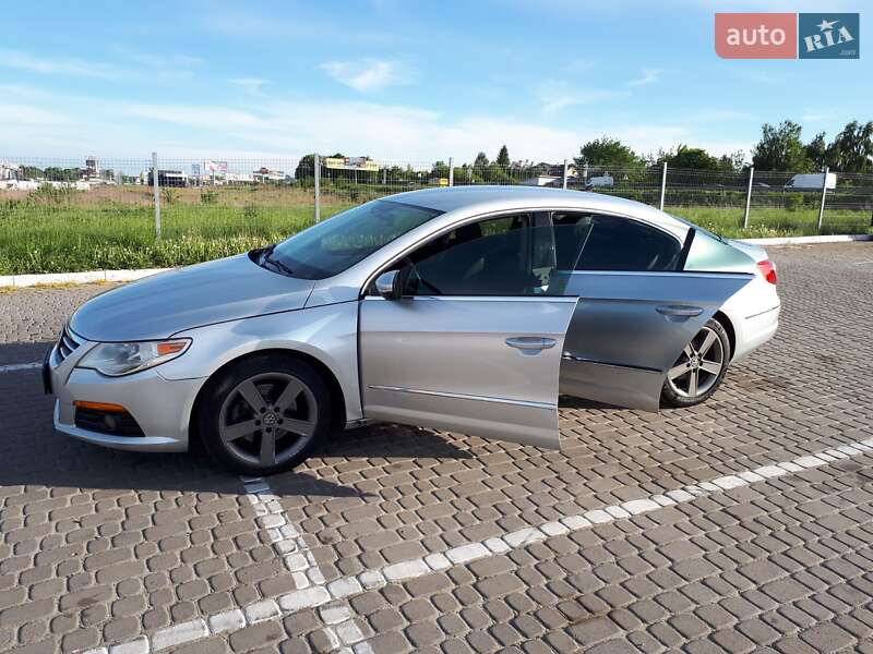 Купе Volkswagen CC / Passat CC 2011 в Львові