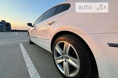 Купе Volkswagen CC / Passat CC 2012 в Киеве