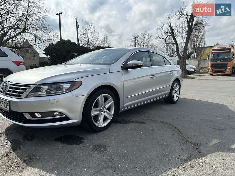Купе Volkswagen CC / Passat CC 2012 в Тячеве