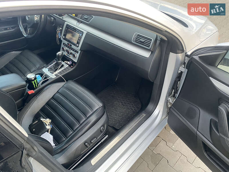 Купе Volkswagen CC / Passat CC 2012 в Тячеве