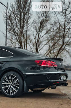 Купе Volkswagen CC / Passat CC 2013 в Киеве