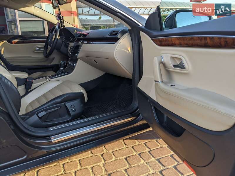 Купе Volkswagen CC / Passat CC 2012 в Рівному