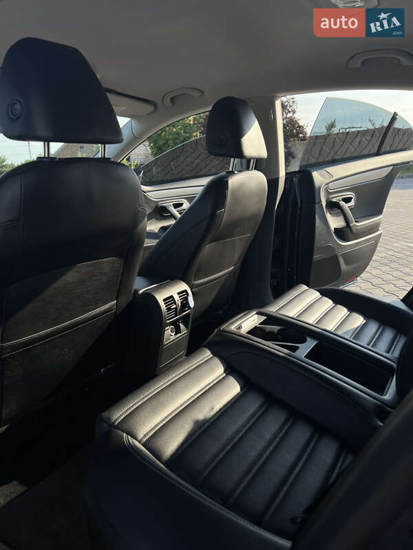 Купе Volkswagen CC / Passat CC 2011 в Измаиле