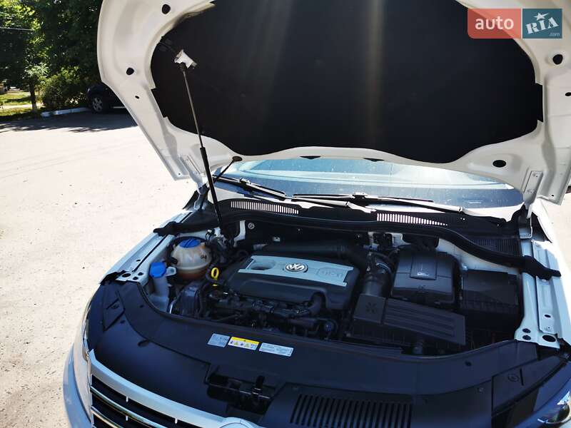 Купе Volkswagen CC / Passat CC 2015 в Ахтырке