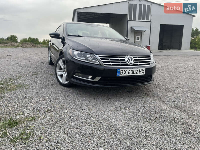 Купе Volkswagen CC / Passat CC 2012 в Староконстантинове