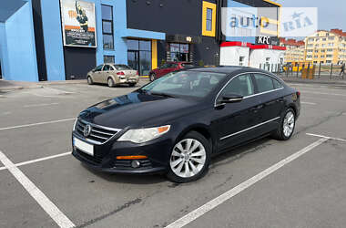 Купе Volkswagen CC / Passat CC 2010 в Киеве