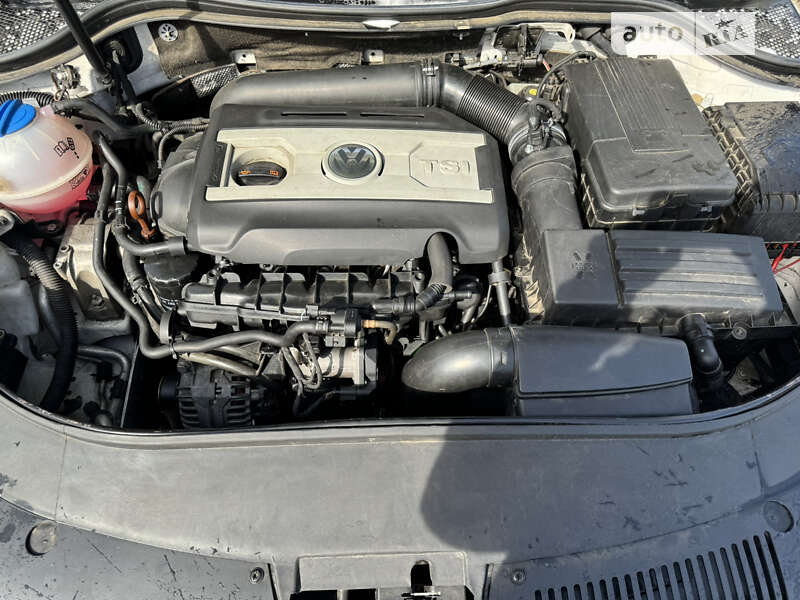 Купе Volkswagen CC / Passat CC 2013 в Киеве