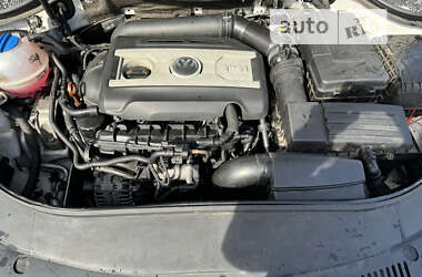 Купе Volkswagen CC / Passat CC 2013 в 