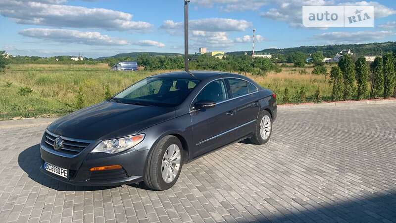 Купе Volkswagen CC / Passat CC 2011 в Золочеві