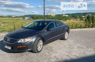 Купе Volkswagen CC / Passat CC 2011 в Золочеві