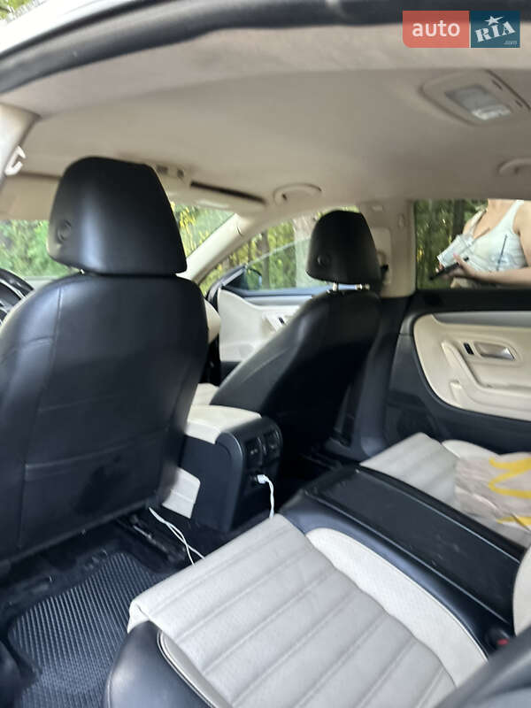 Седан Volkswagen CC / Passat CC 2011 в Чернігові