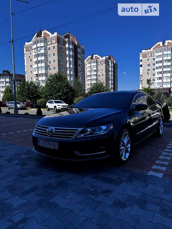 Купе Volkswagen CC / Passat CC 2016 в Бучі