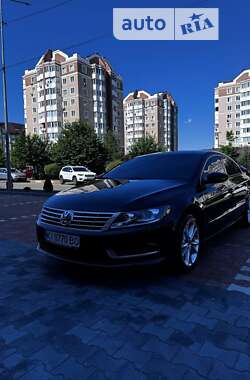 Купе Volkswagen CC / Passat CC 2016 в Бучі