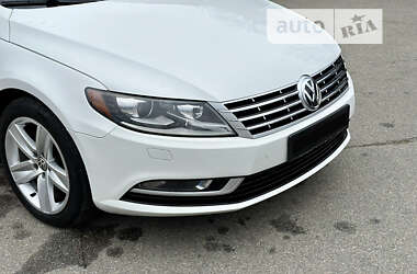 Купе Volkswagen CC / Passat CC 2012 в Киеве