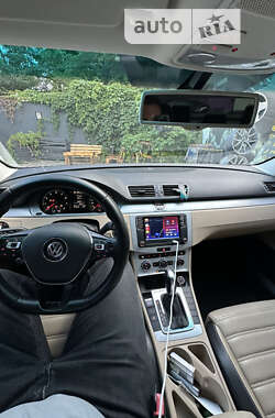 Купе Volkswagen CC / Passat CC 2012 в Киеве