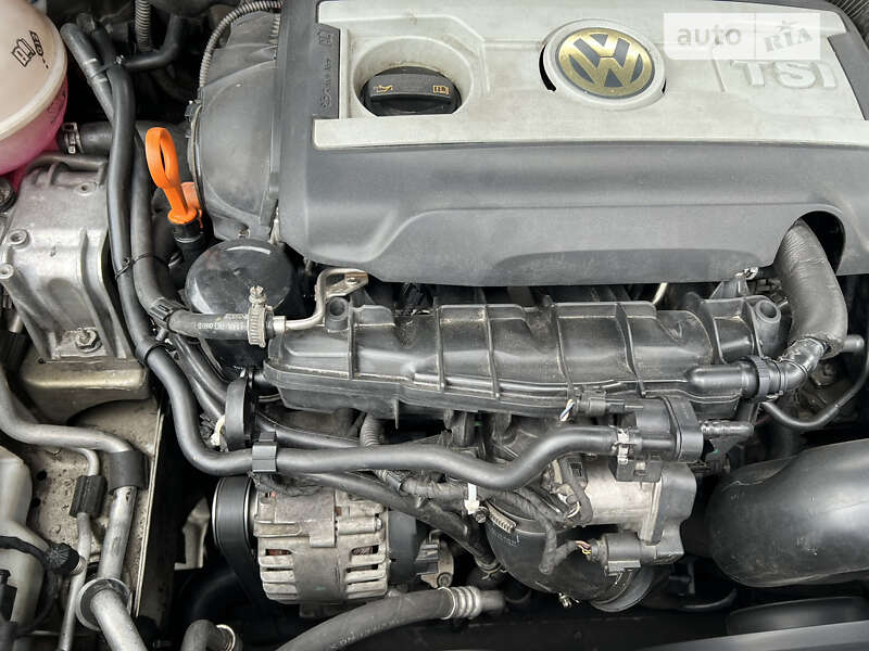 Купе Volkswagen CC / Passat CC 2008 в Києві