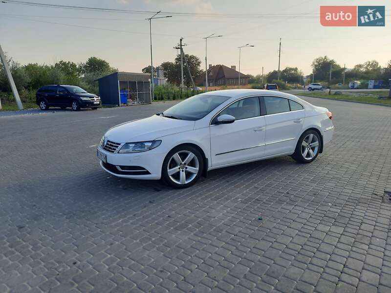 Купе Volkswagen CC / Passat CC 2013 в Львове