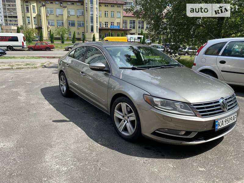Купе Volkswagen CC / Passat CC 2012 в 