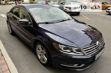 Купе Volkswagen CC / Passat CC 2015 в Киеве