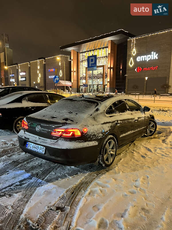 Купе Volkswagen CC / Passat CC 2012 в Вышгороде