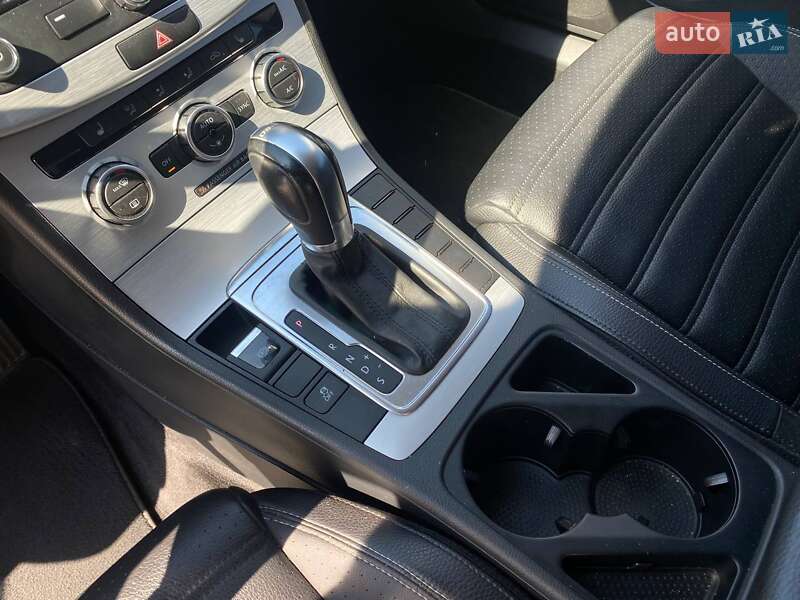 Купе Volkswagen CC / Passat CC 2013 в Львові