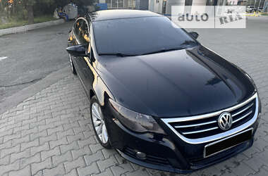 Купе Volkswagen CC / Passat CC 2010 в Староконстантинове