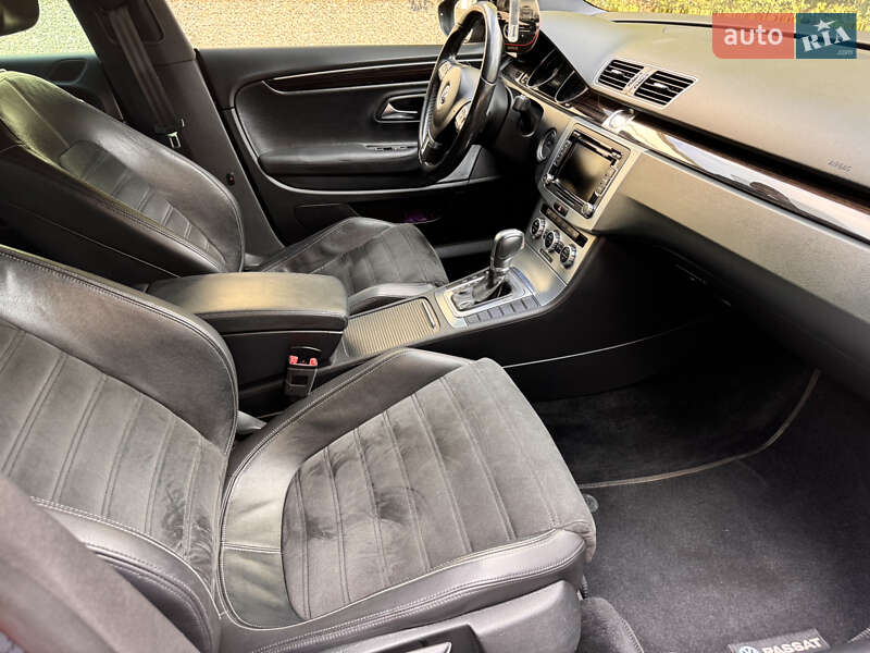 Купе Volkswagen CC / Passat CC 2012 в Львове