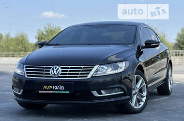 Купе Volkswagen CC / Passat CC 2013 в Киеве