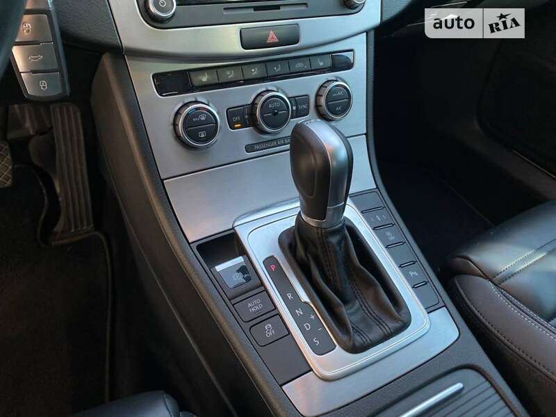 Купе Volkswagen CC / Passat CC 2014 в Києві
