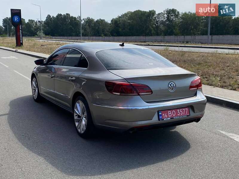 Купе Volkswagen CC / Passat CC 2014 в Киеве