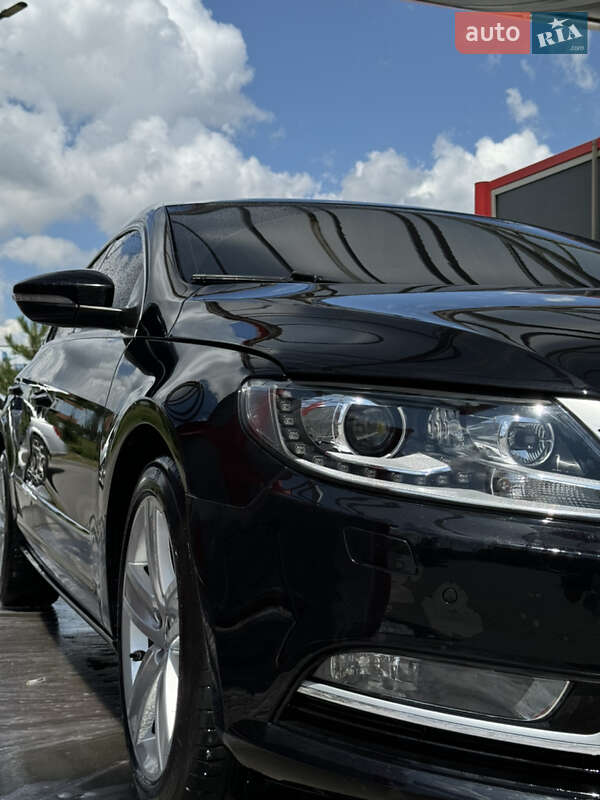 Купе Volkswagen CC / Passat CC 2014 в Староконстантинове