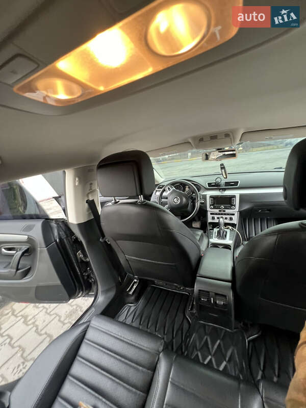 Купе Volkswagen CC / Passat CC 2014 в Староконстантинове