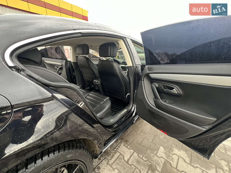 Купе Volkswagen CC / Passat CC 2014 в Староконстантинове