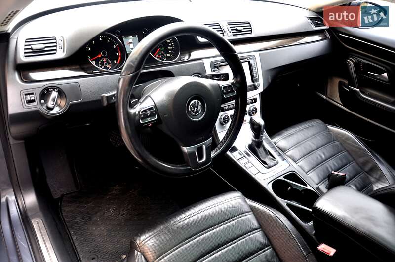 Купе Volkswagen CC / Passat CC 2013 в Львове