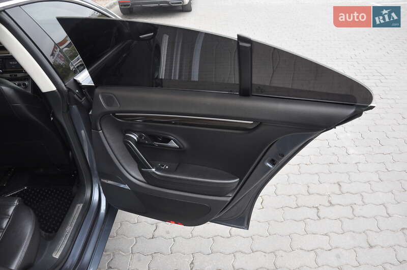 Купе Volkswagen CC / Passat CC 2013 в Львове