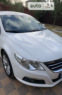 Купе Volkswagen CC / Passat CC 2011 в Киеве