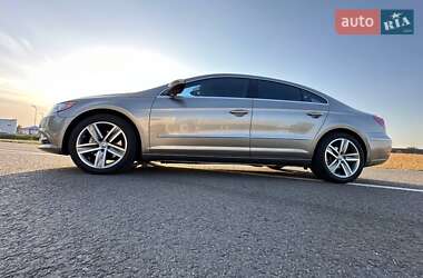 Купе Volkswagen CC / Passat CC 2013 в 